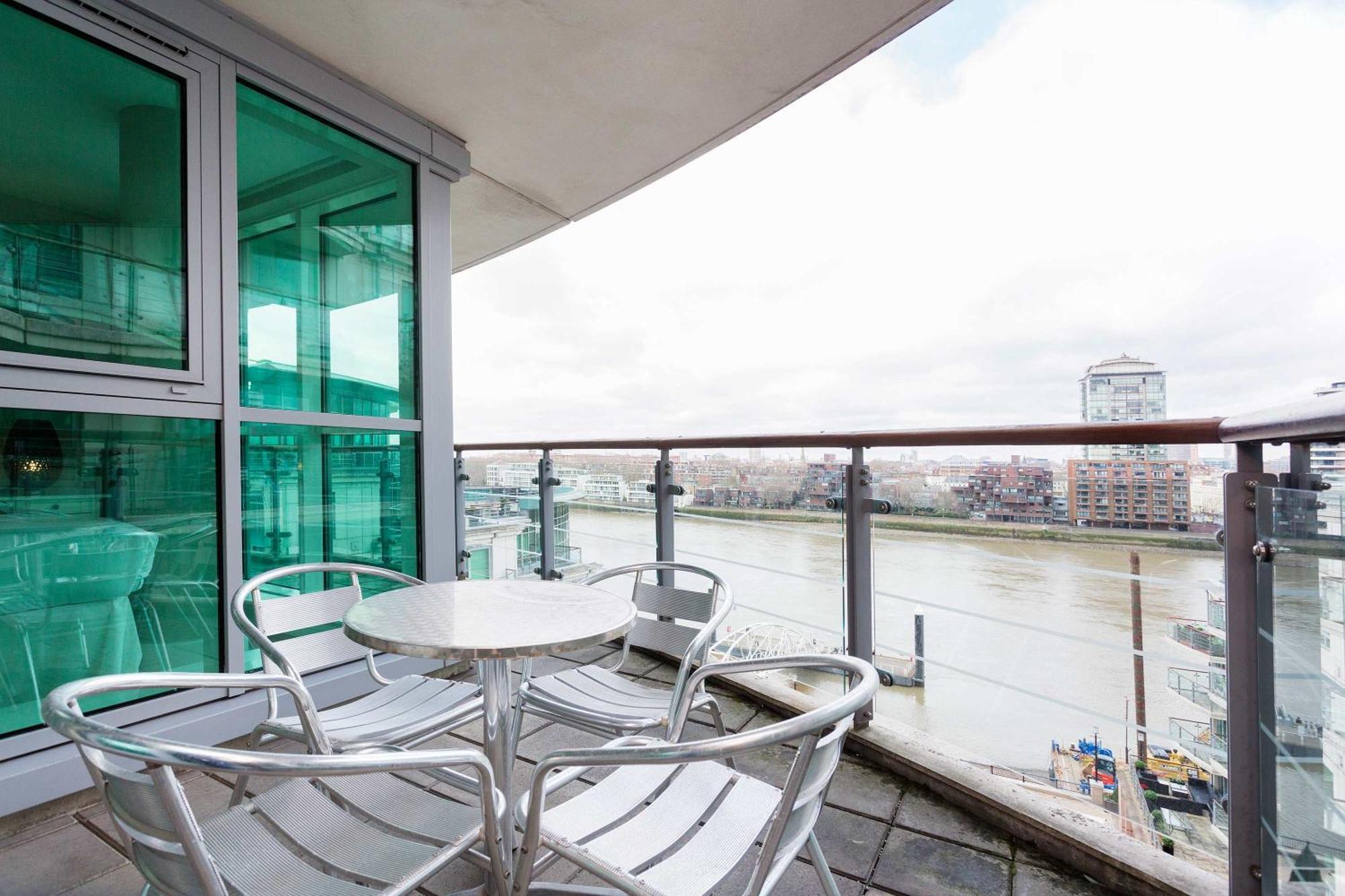 Veeve - River Views From Vauxhall London Bagian luar foto
